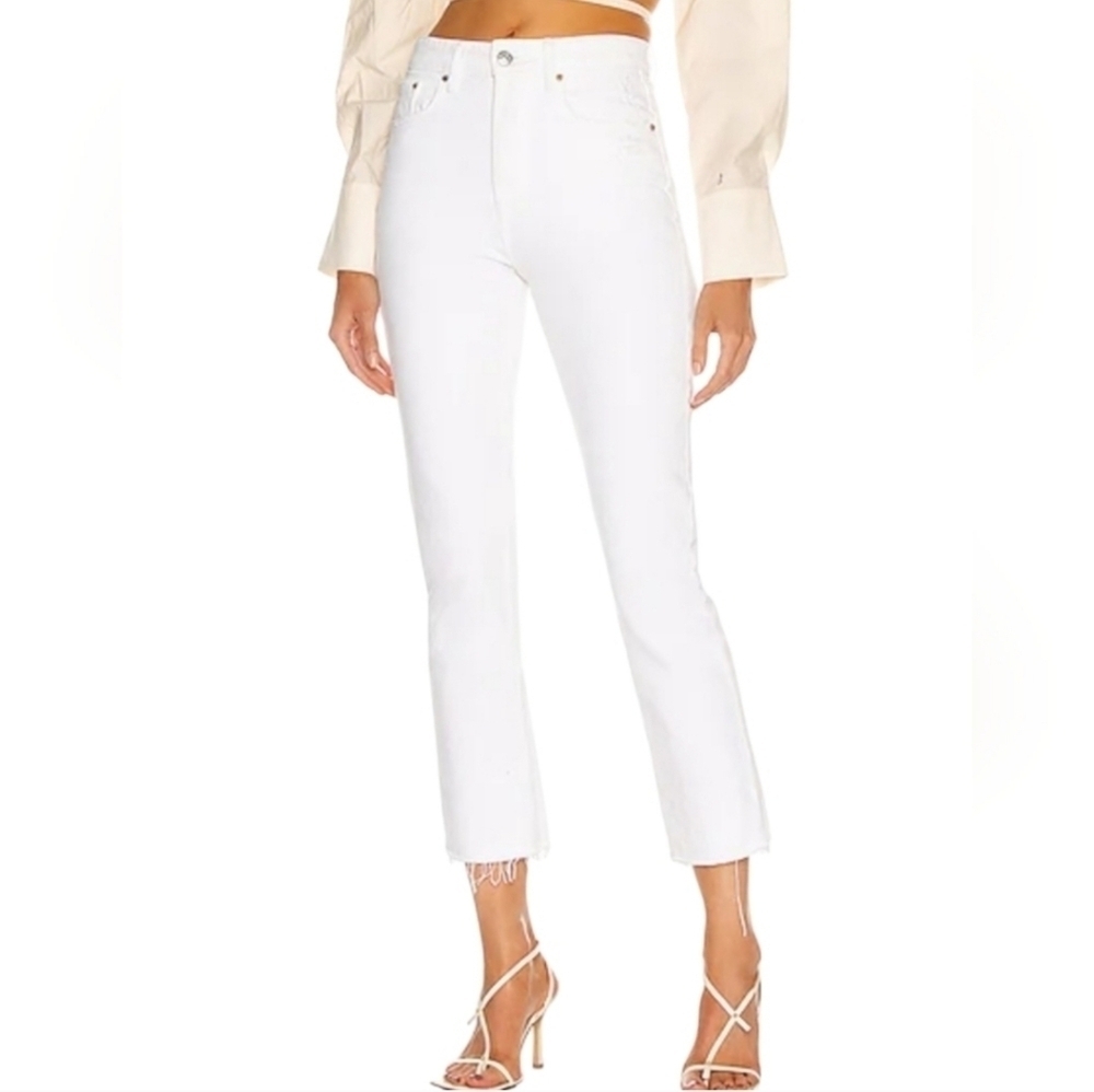 Re/Done High Rise Ankle Crop White Jeans
Hidden Buttonfly frayed hem five pocke